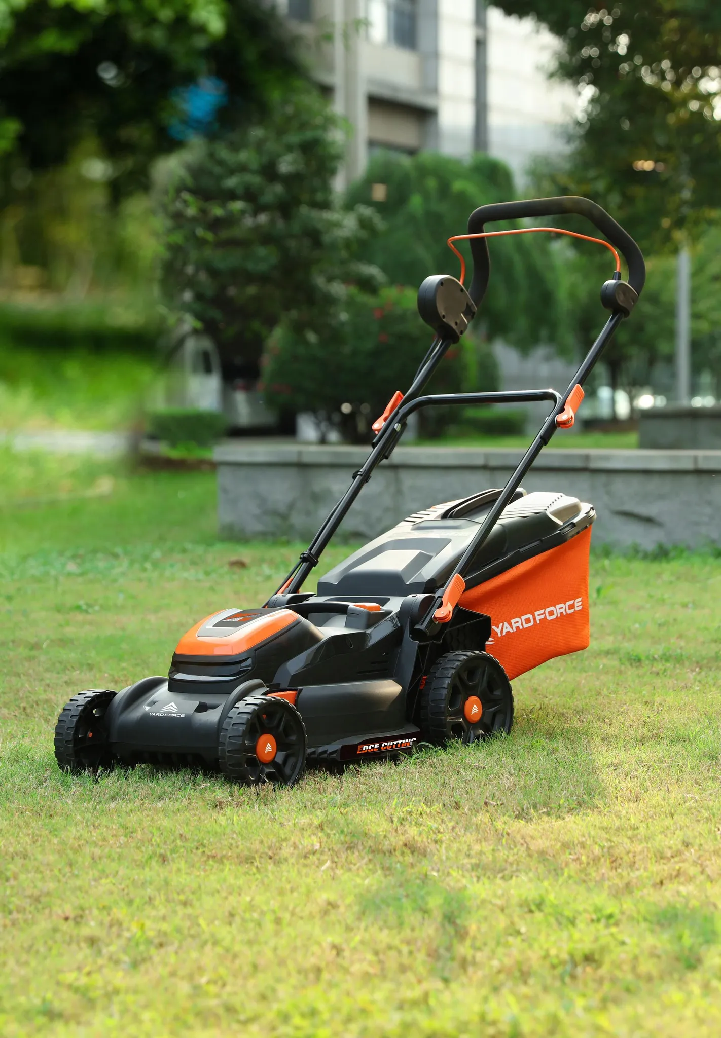 Yardforce Akku-Rasenmäher LM C40B mit siebenfacher Schnitthöhenverstellung orange-schwarz One Size